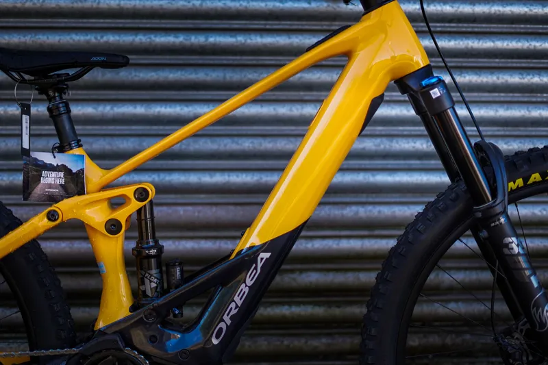 Orbea 2023 Wild H10 Corn Yellow/Metallic Midnight Black-3