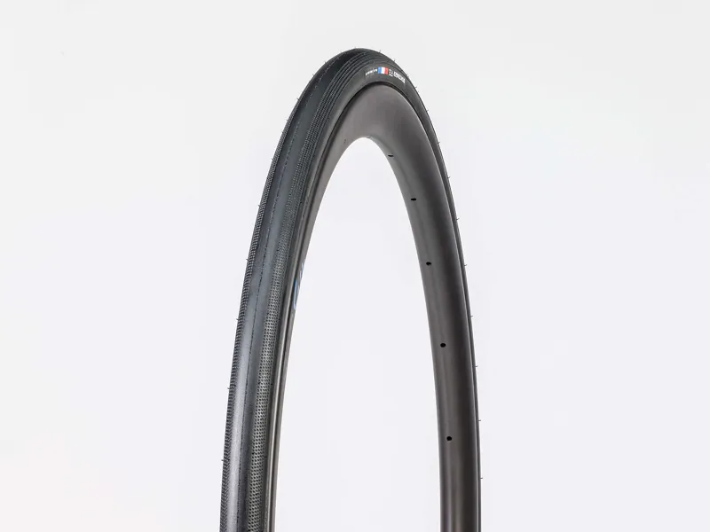Bontrager R3 Hard Case Lite 700x25c Road Tyre in Black