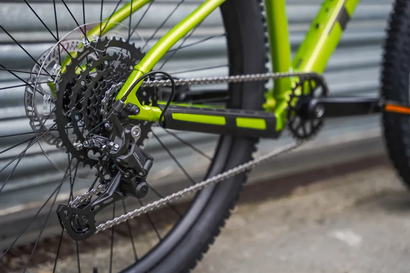 Trek Marlin 5 Gen 3 XC Mountain Bike in Power Surge-7