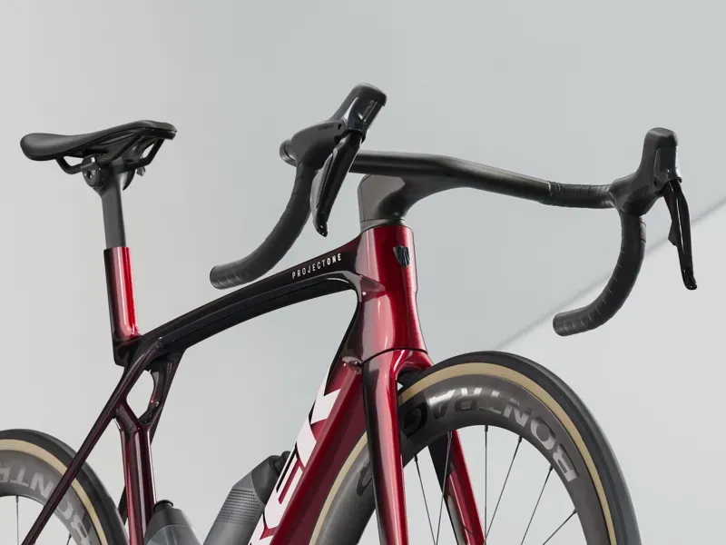 Trek 2025 Madone SLR 7 Carbon Gen 8 Red Smoke-4