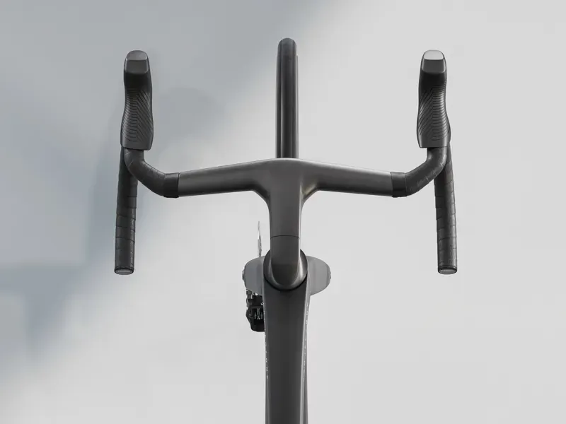 Trek 2025 Madone SLR 7 AXS Gen 8 Carbon Smoke-2