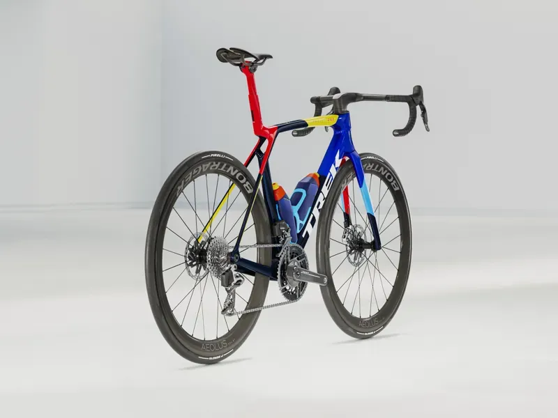 Trek 2025 Madone SLR 9 AXS Gen 8 Navy Smoke-1