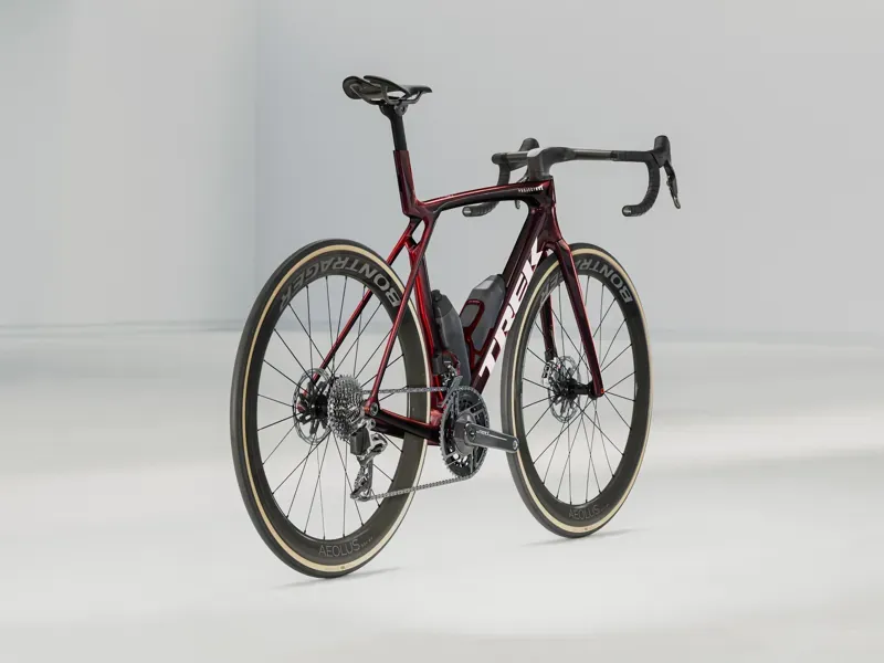 Trek 2025 Madone SLR 9 AXS Gen 8 Carbon Red Smoke-1