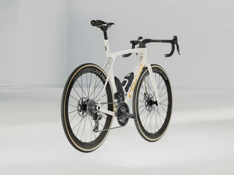 Trek 2025 Madone SLR 9 AXS Gen 8 Era White -1