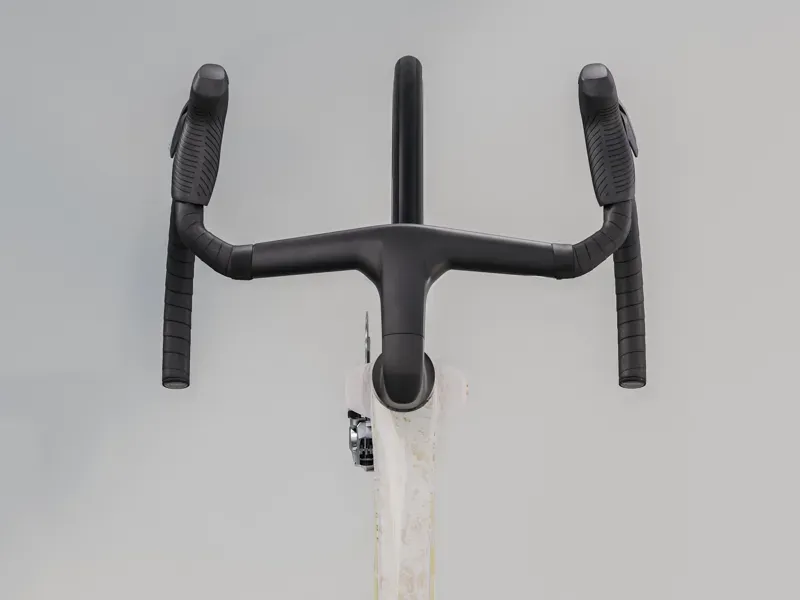 Trek 2025 Madone SLR 9 AXS Gen 8 Era White -2