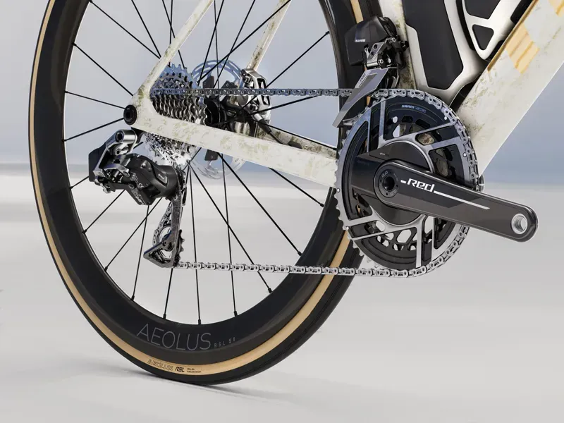 Trek 2025 Madone SLR 9 AXS Gen 8 Era White -5