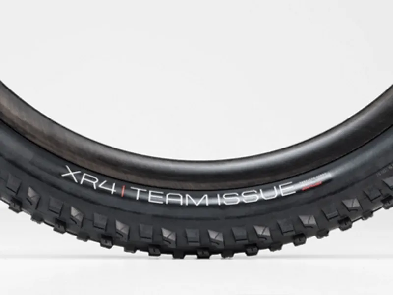 Bontrager XR4 Team Issue 29x3.00-inch Mountain Bike Tyre in Black-2