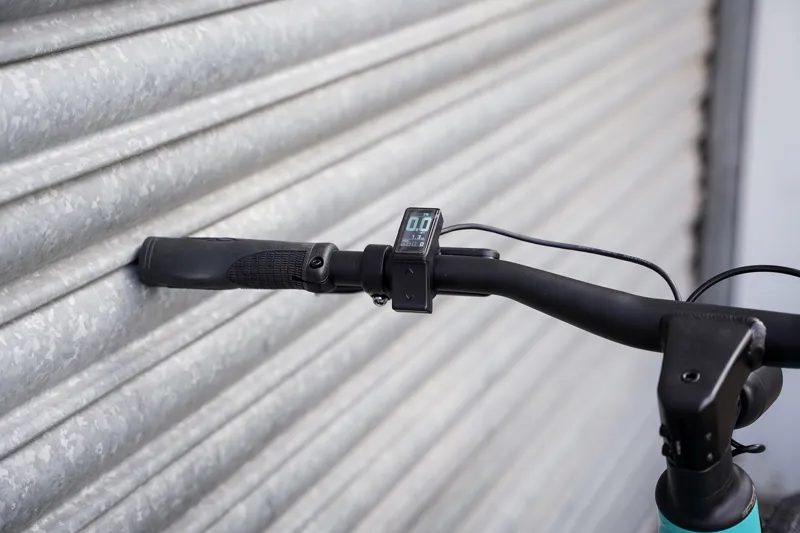 Whyte Bikes RheO 2 ST eCity and Leisure Bike in Turquoise-3