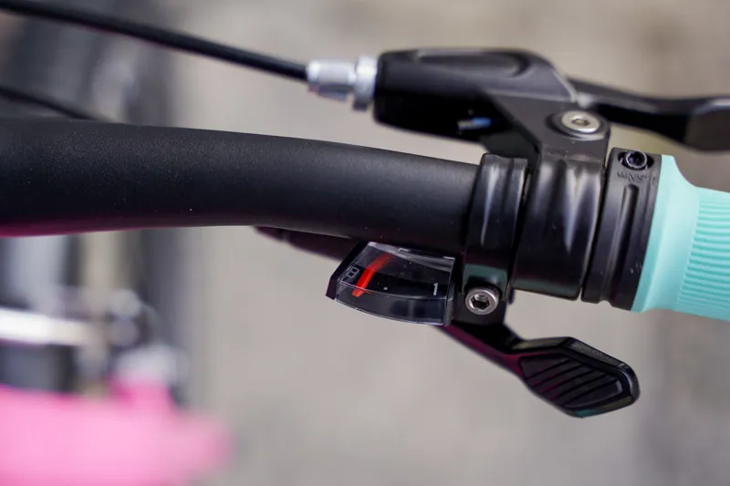 Trek Wahoo 20 Kids' Bike in Pink Frosting-6