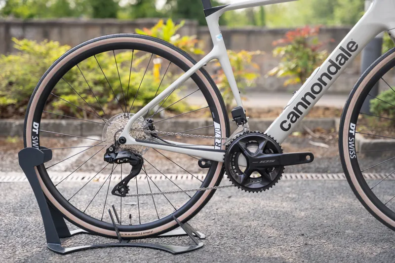 Cannondale Synapse Carbon 4 / Chalk-8