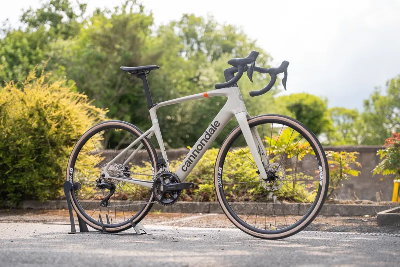 Cannondale Synapse Carbon 4 / Chalk-1