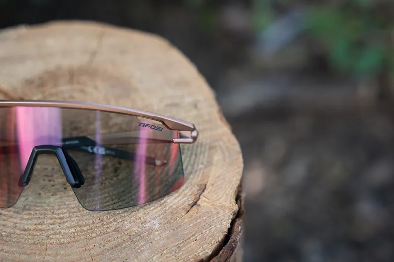 Tifosi Moab Lite Clarion Fotoec Sunglasses 2025: M- L BRONZE Medium/Large-3