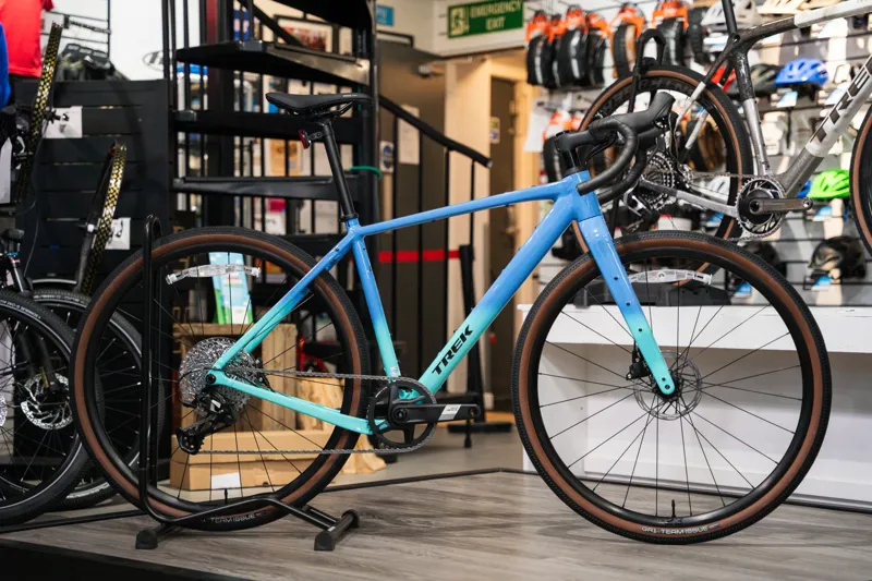 Trek Checkpoint ALR 5 Gen 3 Gravel Bike in Fjord Blue to Miami Green Fade-5
