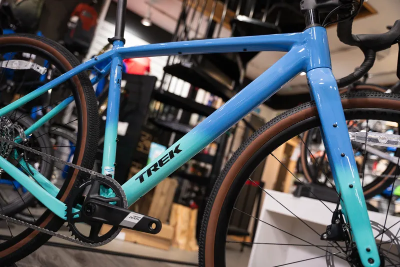 Trek Checkpoint ALR 5 Gen 3 Gravel Bike in Fjord Blue to Miami Green Fade-8