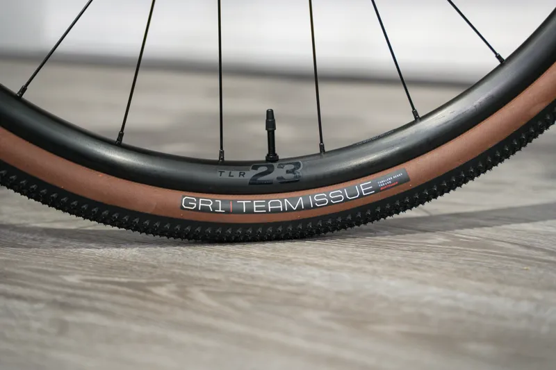 Trek Checkpoint ALR 5 Gen 3 Gravel Bike in Fjord Blue to Miami Green Fade-13