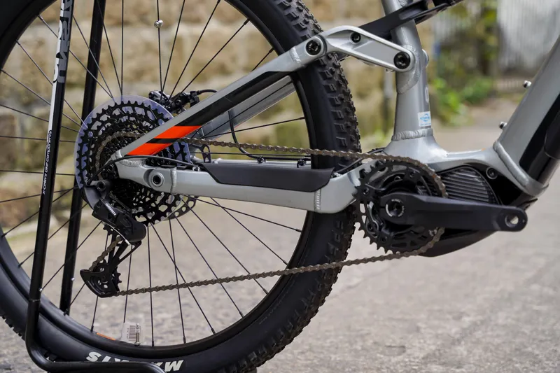 Cannondale Moterra Neo 4 eMountain Bike in Impact Orange-5