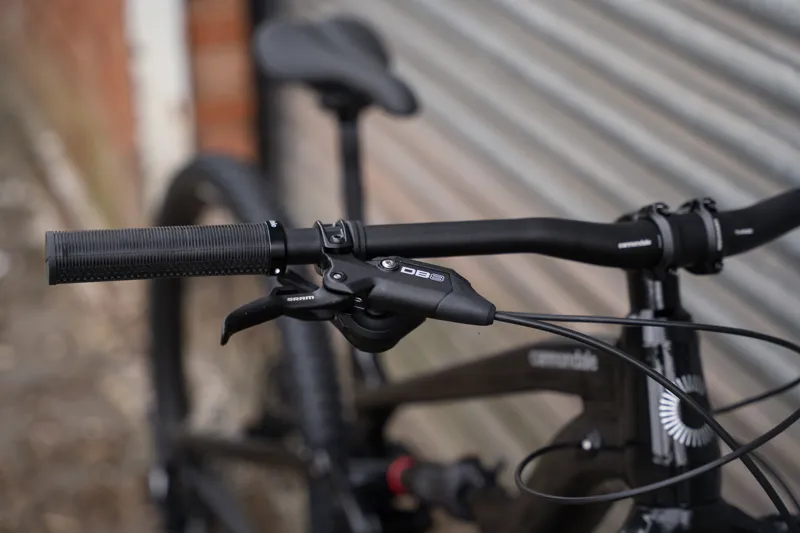 Cannondale Habit 4 Trail Bike in Black-2