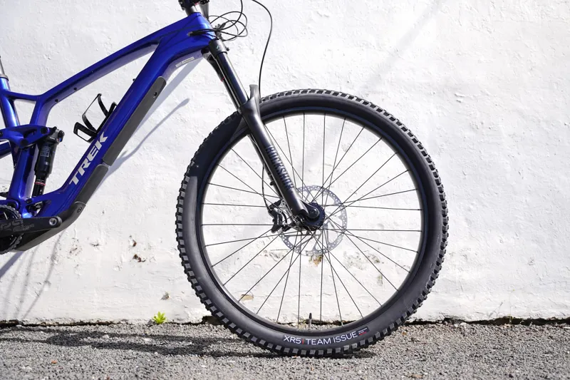 Trek Fuel Exe 9.5 Deore Electric Mountain Bike in Hex Blue-7