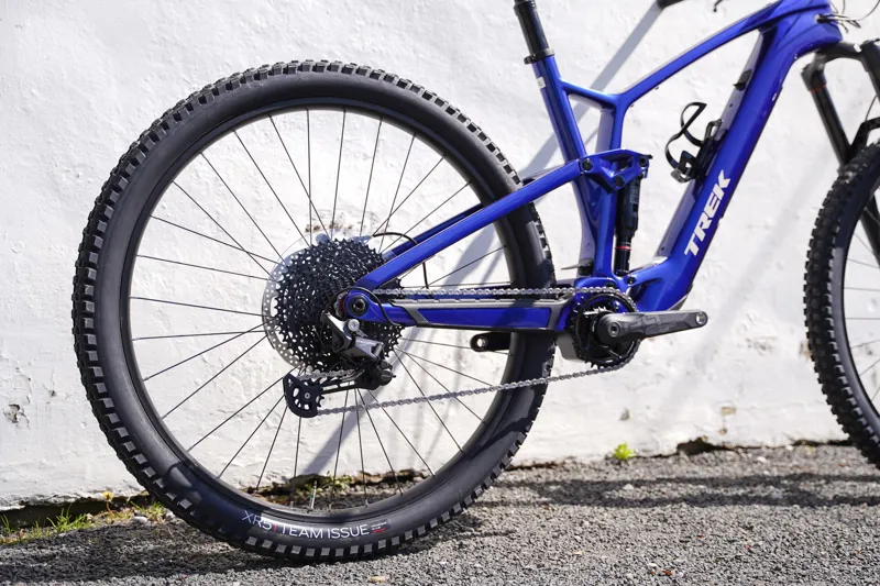 Trek Fuel Exe 9.5 Deore Electric Mountain Bike in Hex Blue-8