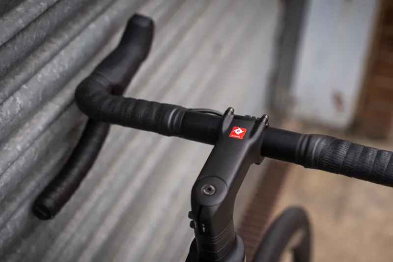 EX-DEMO Trek Madone SL 6 AXS Gen 8 Road Bike Large Black -3