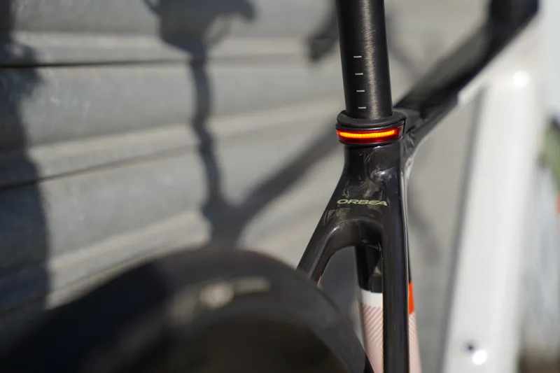 Orbea Gain M30 Electric Road Bike in White Chic/Green Artichoke-2