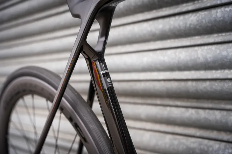 EX-DEMO Trek Madone SL 6 AXS Gen 8 Road Bike Large Black -9