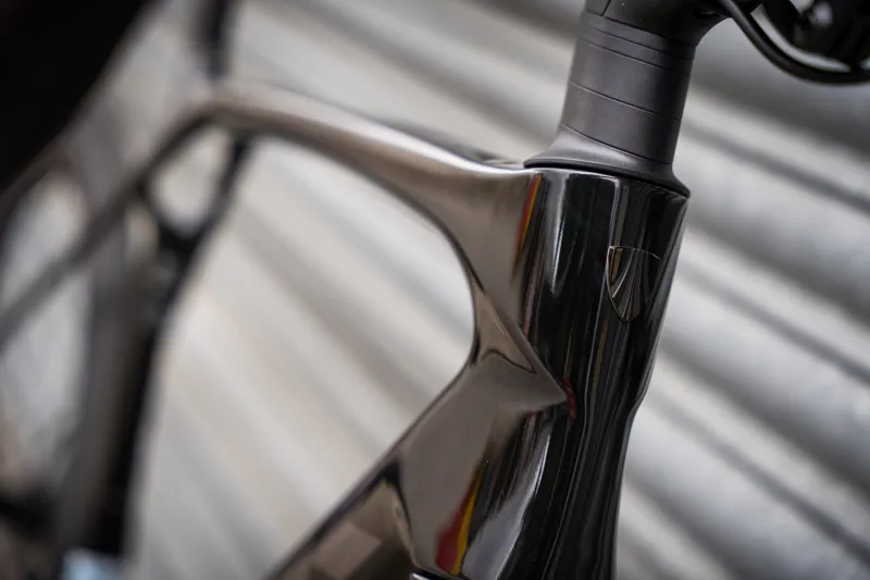 EX-DEMO Trek Madone SL 6 AXS Gen 8 Road Bike Size M/L Black -7