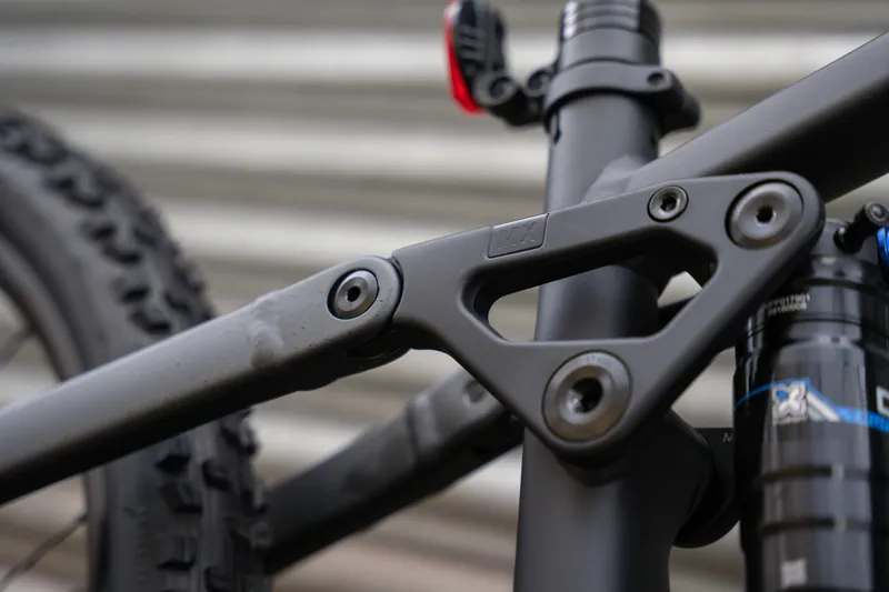 Trek Fuel EX 5 Gen 7 Mountain Bike in Lithium Grey/Trek Black Splatter-5