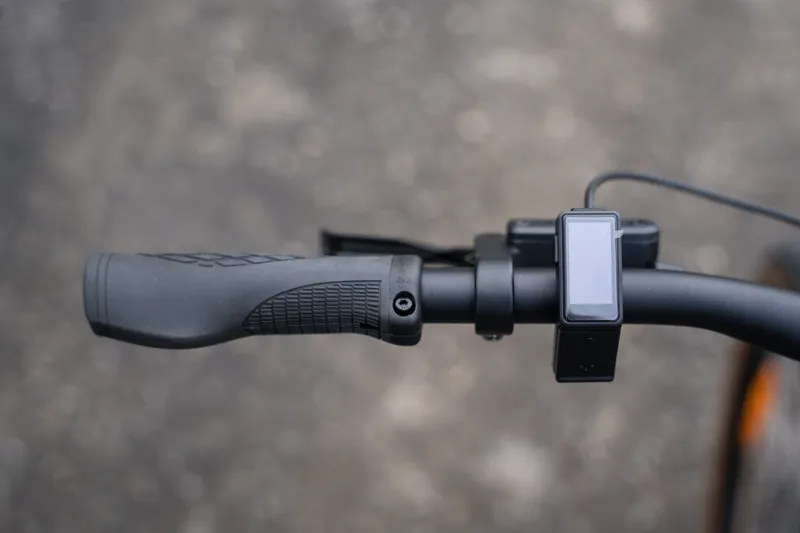 Whyte Bikes RheO 2 ST eCity and Leisure Bike in Silver-4