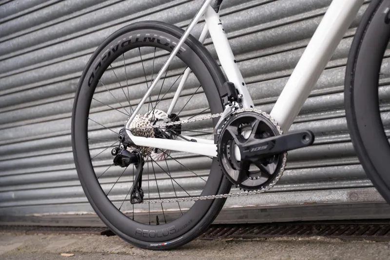 Trek Madone SL 6 Gen 8 Road Bike in Gloss Crystal White/Matte Deep Smoke-5