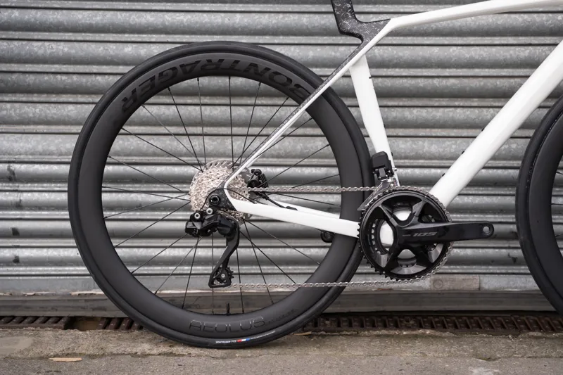 Trek Madone SL 6 Gen 8 Road Bike in Gloss Crystal White/Matte Deep Smoke-9