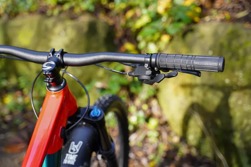 Cannondale Habit 26 Wheel Junior Full Suspension Bike in Teal-6