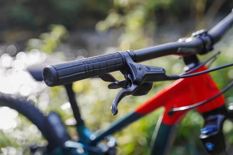 Cannondale Habit 26 Wheel Junior Full Suspension Bike in Teal-4