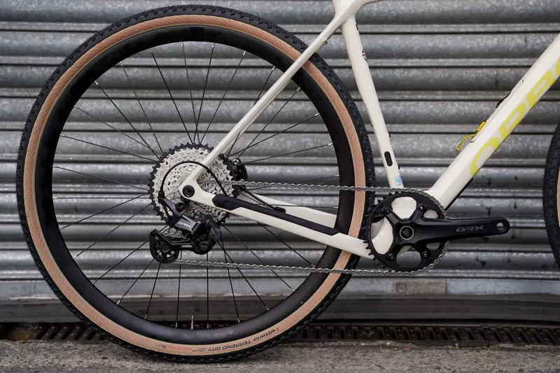 Orbea Terra M30Team 1x Gravel Bike In Ivory White/Spicy Lime Gloss-10