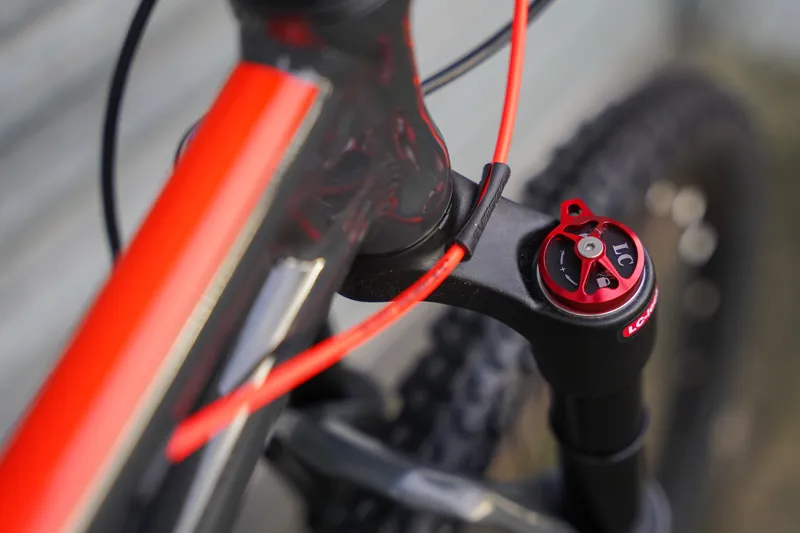 Frog Bikes Frog MTB 69 Kids Mountain Bike In Metallic Grey/Neon Red-2