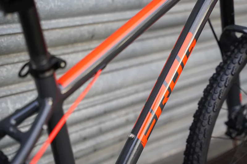 Frog Bikes Frog MTB 69 Kids Mountain Bike In Metallic Grey/Neon Red-3