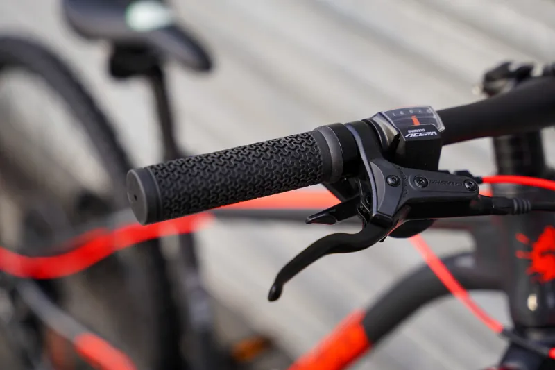 Frog Bikes Frog MTB 69 Kids Mountain Bike In Metallic Grey/Neon Red-10