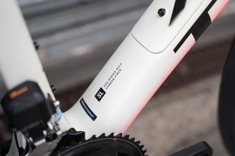 Trek Domane SL 6 ERA WHITE/GLOWSTICK/CORAL-7