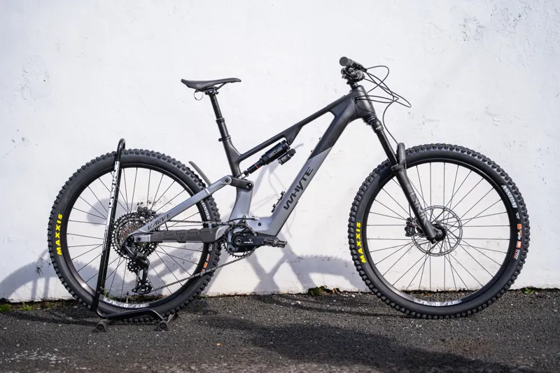 Whyte 2027 Karve RS V1- 1 Dark Silver-1