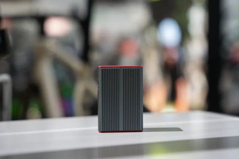 Silca Elettrico Ultimate Mini Inflator in Red-1