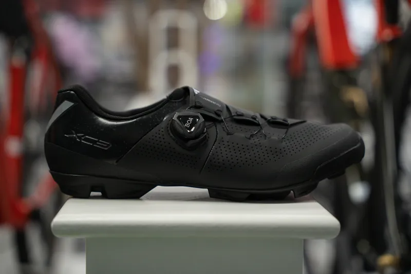 Shimano Clothing XC3 XC302 Shoes in Black-10