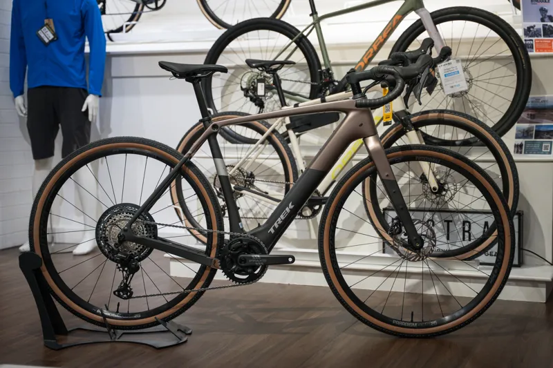 Trek Checkpoint+ SL 5 BRONZE AGE/DARK WEB-1