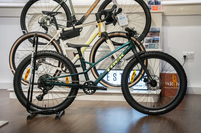 Wahoo 24 Trail 24 EMERALD IRIS 24 wheel-1
