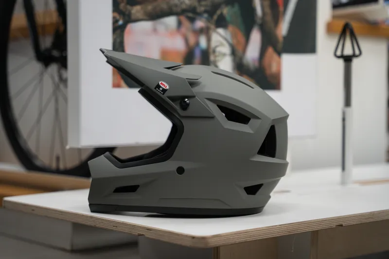 Bell Sanction 2 Mtb Full Face Helmet in Grey-4