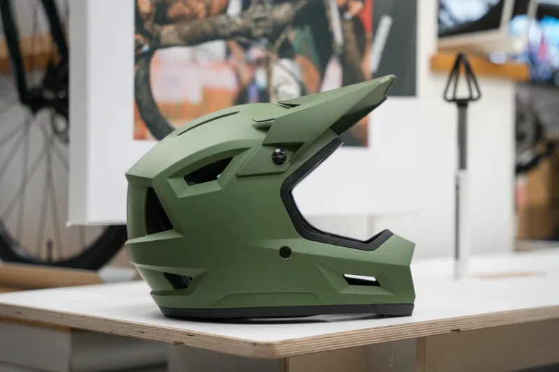 Bell Sanction 2 Mtb Full Face Helmet in Green-1