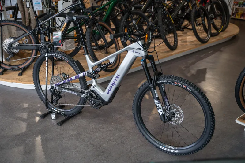 Whyte Bikes Kado RSX Electric Mountain Bike in Light Silver-7