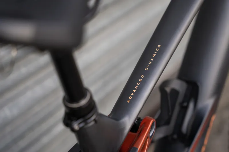 Orbea 2026 Wild M10 Diamond Carbon View Matt - Mars Red-2