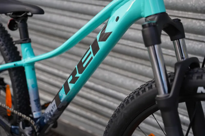 Trek Marlin 6 Gen 3 XC Mountain Bike in Miami Green to Dark Aquatic Fade-3