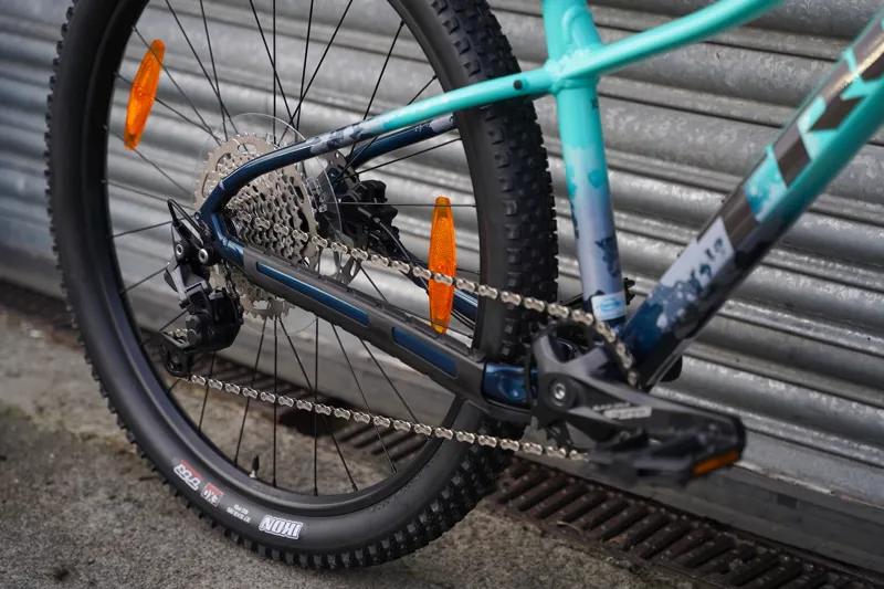 Trek Marlin 6 Gen 3 XC Mountain Bike in Miami Green to Dark Aquatic Fade-5