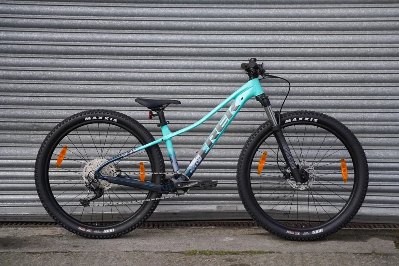 Trek Marlin 6 Gen 3 XC Mountain Bike in Miami Green to Dark Aquatic Fade-7